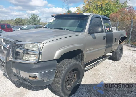2003 Chevrolet Silverado 2500Hd Lt z USA, uszkodzony, nr VIN 1GCHK29U33E154255